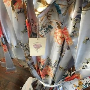 In Bloom (Jonquil) Kimono *new and never worn*